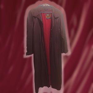 Woman’s size 10 reg, Burgundy trench coat by London Fog
